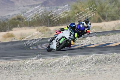 media/Oct-30-2025-Racers Edge (Thu) [[dabbdaf680]]/3-B Group/Session 5 (Turn 6)/